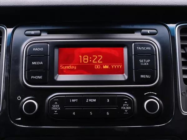 Kia Carens 1,7 CRDi 85kW CZ Comfort 2.Maj - foto 19