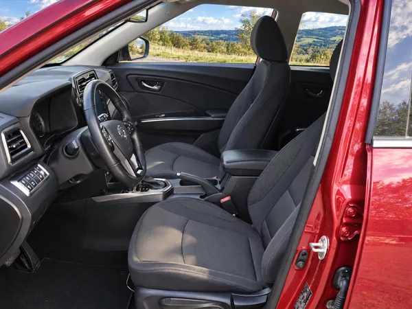 SsangYong Tivoli 1,5 T-GDI 120kW Grand Automat - foto 11