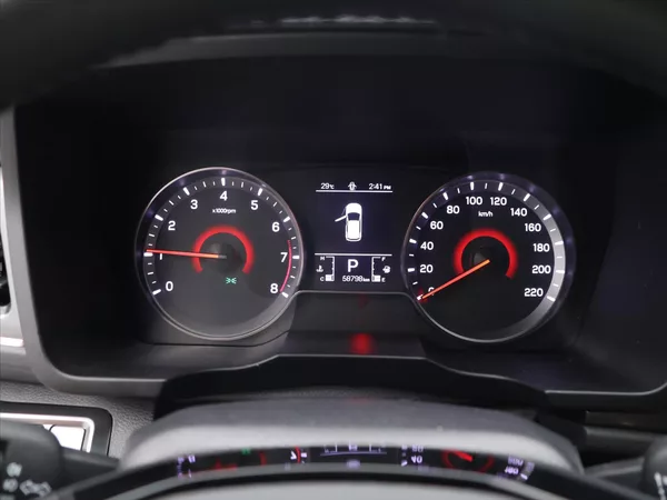 SsangYong Tivoli 1,5 T-GDI 120kW Grand Automat - foto 17