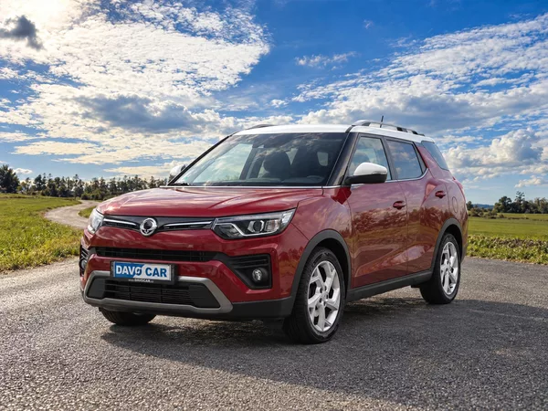 SsangYong Tivoli 1,5 T-GDI 120kW Grand Automat - foto 3