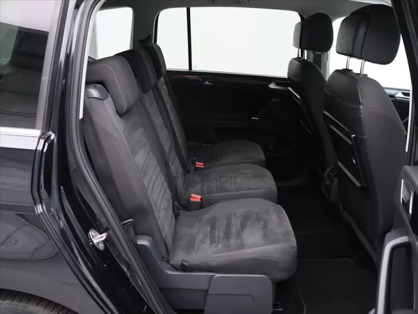 Volkswagen Touran 2,0 TDI 110kW DSG Highline 7M - foto 13