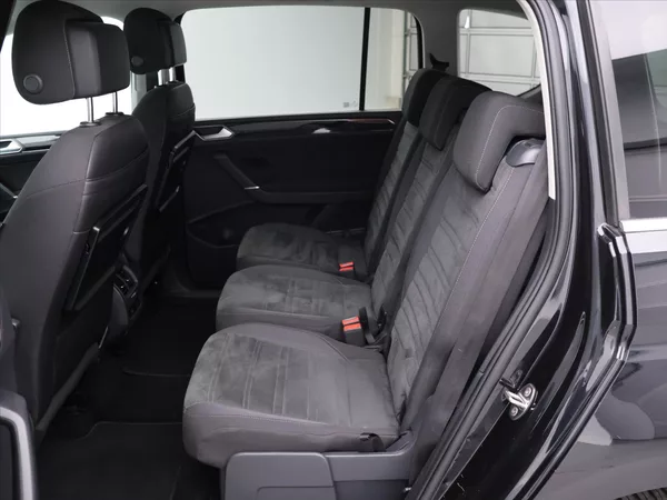 Volkswagen Touran 2,0 TDI 110kW DSG Highline 7M - foto 14