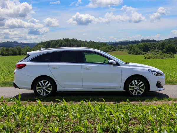 Hyundai i30 1.6 CRDi Automat CZ Style LED