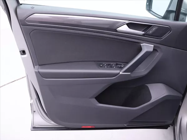 Volkswagen Tiguan 2,0 BiTDI 176 kW 4Motion DSG - foto 10