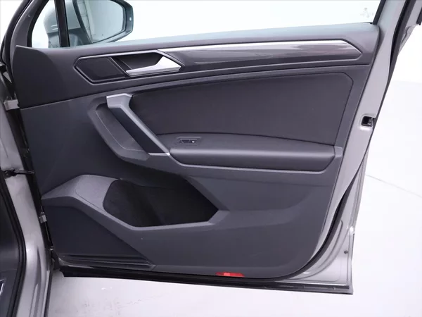 Volkswagen Tiguan 2,0 BiTDI 176 kW 4Motion DSG - foto 12