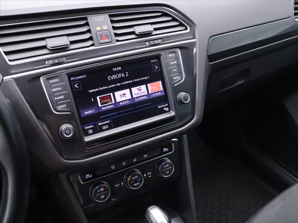 Volkswagen Tiguan 2,0 BiTDI 176 kW 4Motion DSG - foto 23