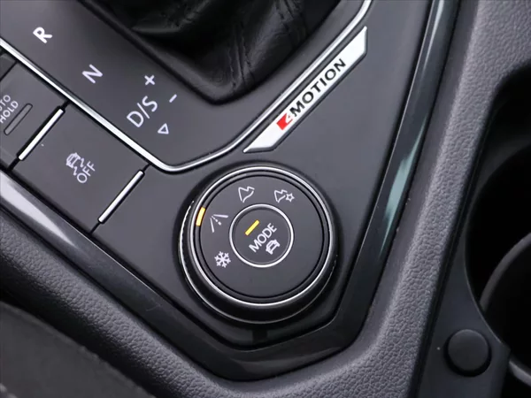 Volkswagen Tiguan 2,0 BiTDI 176 kW 4Motion DSG - foto 28