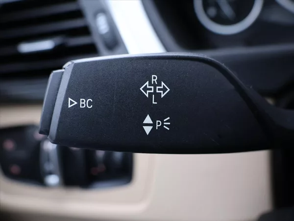 BMW Řada 3 2,0 318d M Sport Aut. CZ DPH - foto 17
