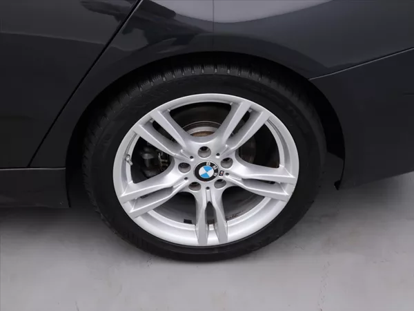 BMW Řada 3 2,0 318d M Sport Aut. CZ DPH - foto 27
