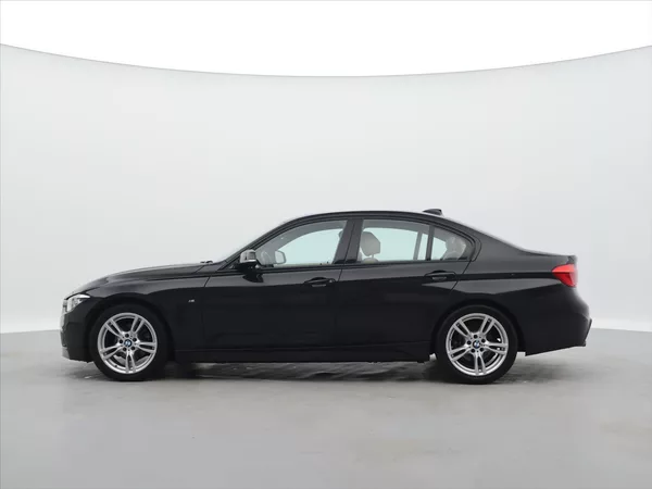 BMW Řada 3 2,0 318d M Sport Aut. CZ DPH - foto 4