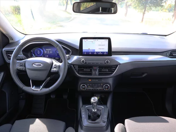 Ford Focus 1,5 Titanium X CZ 1.Maj. DPH - foto 2