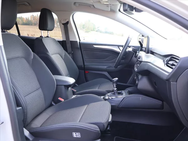 Ford Focus 1,5 Titanium X CZ 1.Maj. DPH - foto 7