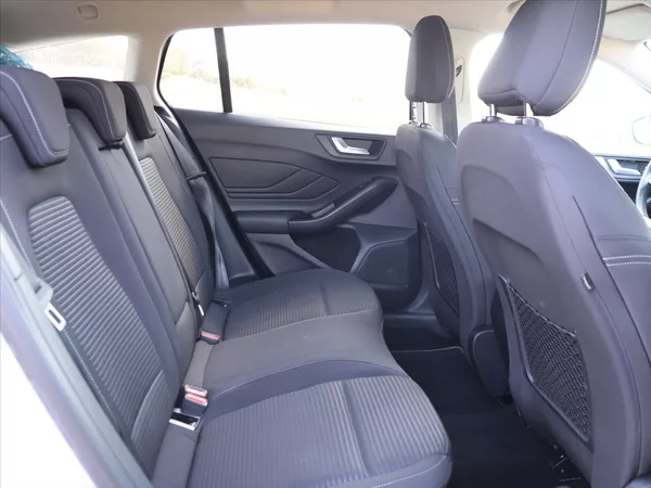 Ford Focus 1,5 Titanium X CZ 1.Maj. DPH - foto 8