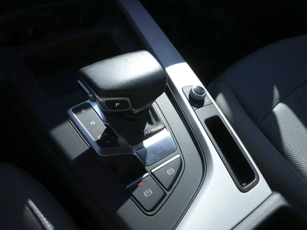 Audi A4 2,0 35 TDI CZ Advanced DPH - foto 15