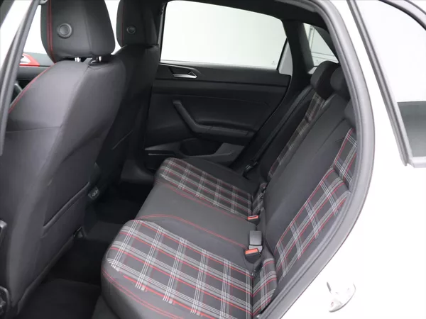 Volkswagen Polo 2,0 TSI GTI DSG Virtual Matrix - foto 13