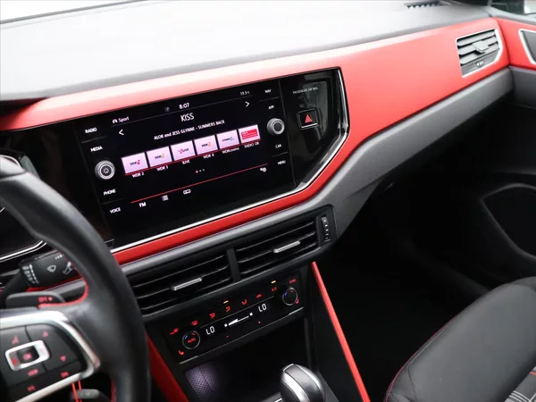 Volkswagen Polo 2,0 TSI GTI DSG Virtual Matrix - foto 21
