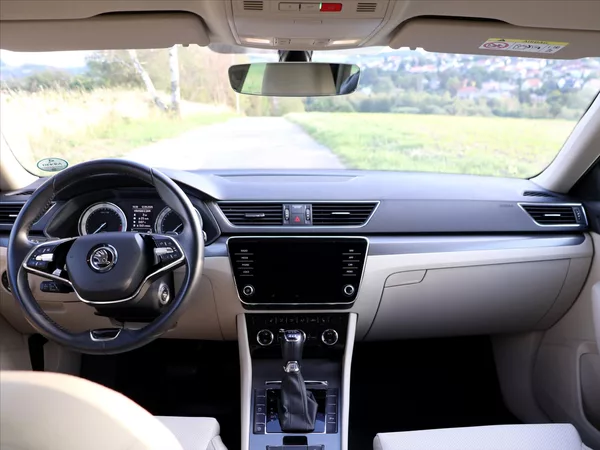 Škoda Superb 2,0 TDI DSG 4x4 CZ Style DPH - foto 8