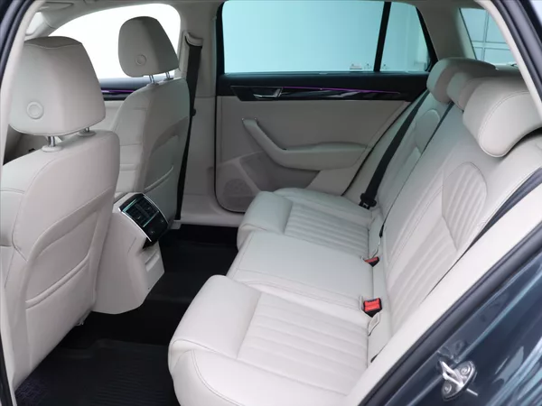 Škoda Superb 2,0 TSI 200kW L&K 4x4 DSG DPH - foto 15
