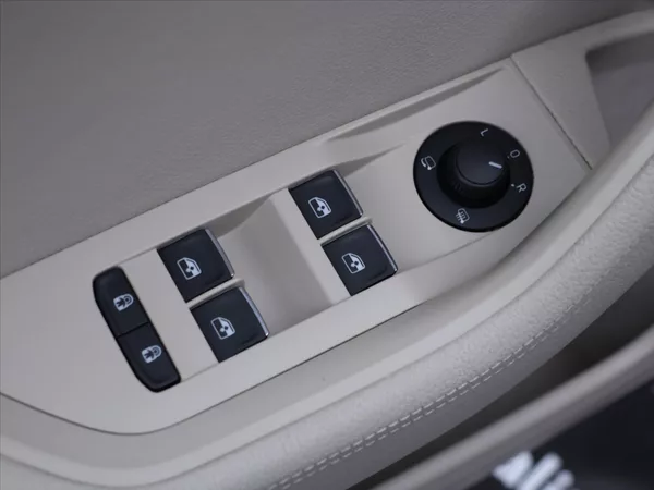 Škoda Superb 2,0 TSI 200kW L&K 4x4 DSG DPH - foto 16
