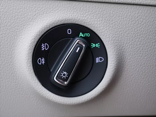 Škoda Superb 2,0 TSI 200kW L&K 4x4 DSG DPH - foto 18