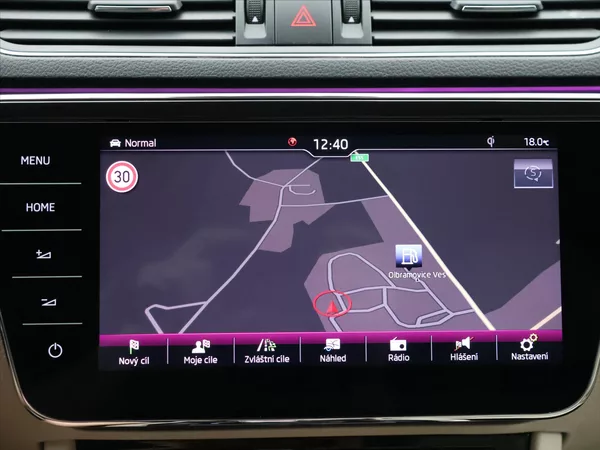 Škoda Superb 2,0 TSI 200kW L&K 4x4 DSG DPH - foto 24