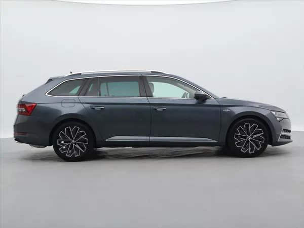 Škoda Superb 2,0 TSI 200kW L&K 4x4 DSG DPH - foto 8