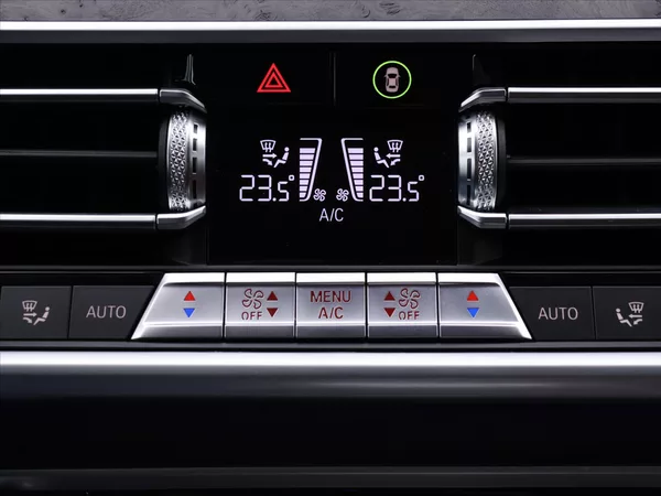 BMW X5 3,0 210kW XDrive30d CZ DPH - foto 27