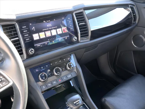 Škoda Kodiaq 2,0 TDI 147kW 4x4 DSG L&K DPH - foto 17