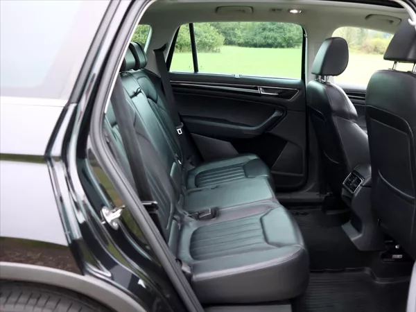 Škoda Kodiaq 2,0 TDI 147kW 4x4 DSG L&K DPH - foto 2