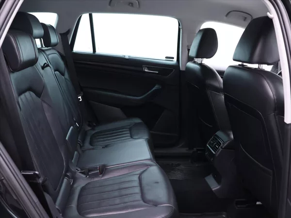 Škoda Kodiaq 2,0 TDI DSG 4x4 L&K DPH CZ 1Ma - foto 13