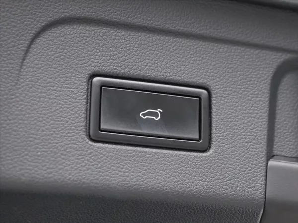 Volkswagen Touran 1,6 TDI 85 kW DSG Panorama - foto 11
