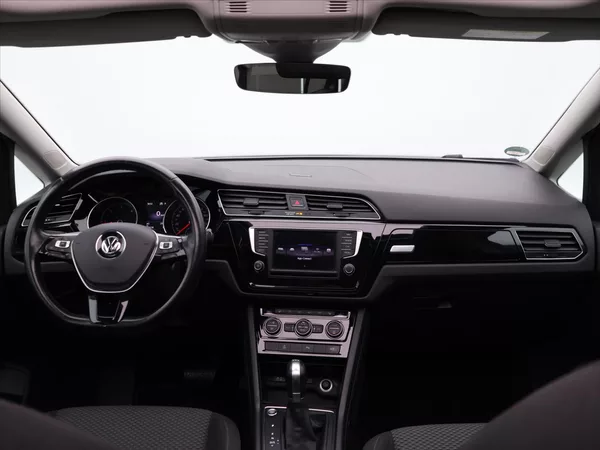Volkswagen Touran 1,6 TDI DSG Panorama LED 1.Maj - foto 30