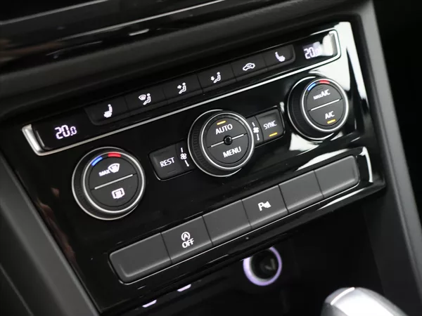 Volkswagen Touran 2.0 TDI 110kW DSG 7-Míst DPH - foto 24