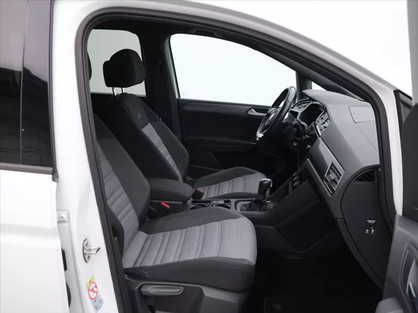 Volkswagen Touran 1,5 TSI 110 kW DSG R-line DPH - foto 12