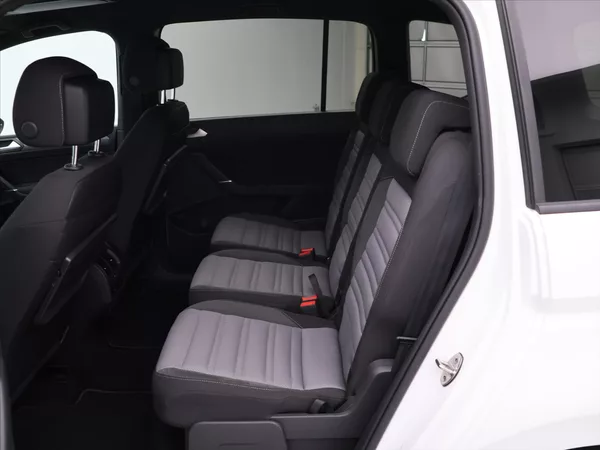 Volkswagen Touran 1,5 TSI 110kW DSG R-line DPH - foto 14