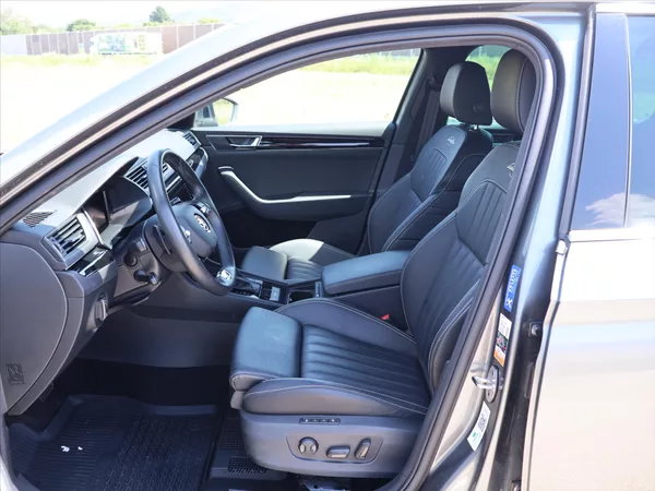 Škoda Superb 2,0 TDI 147kW CZ 4x4 L&K DSG D - foto 13