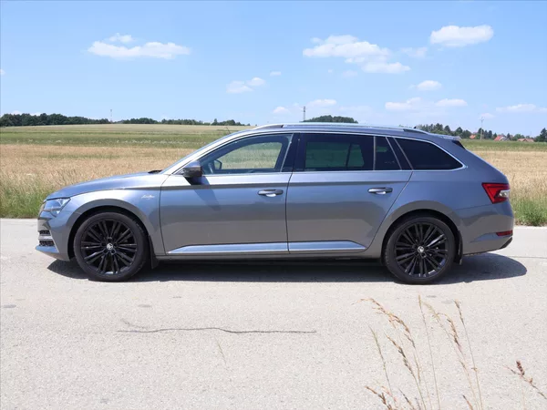 Škoda Superb 2,0 TDI 147kW CZ 4x4 L&K DSG D - foto 4