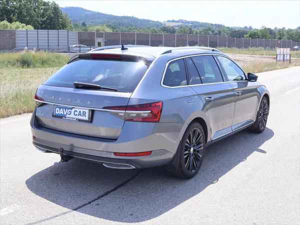 Škoda Superb 2,0 TDI 147kW CZ 4x4 L&K DSG D - foto 9