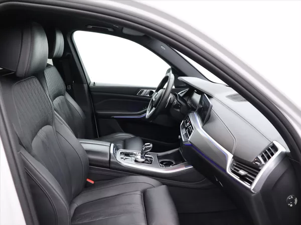 BMW X5 3,0 M50d 294kW CZ DPH FULL SER - foto 14