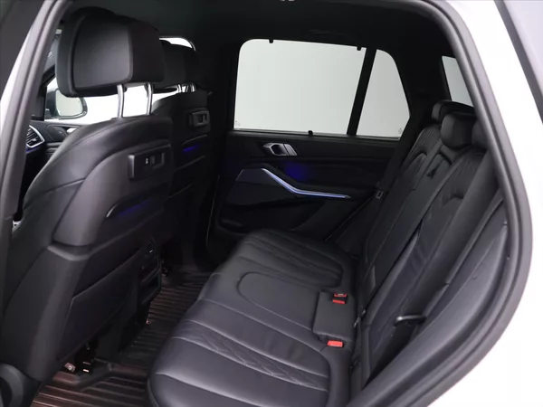 BMW X5 3,0 M50d 294kW CZ DPH FULL SER - foto 16