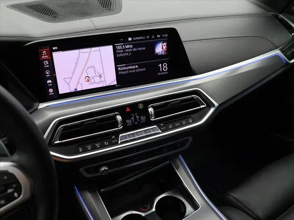 BMW X5 3,0 M50d 294kW CZ DPH FULL SER - foto 27