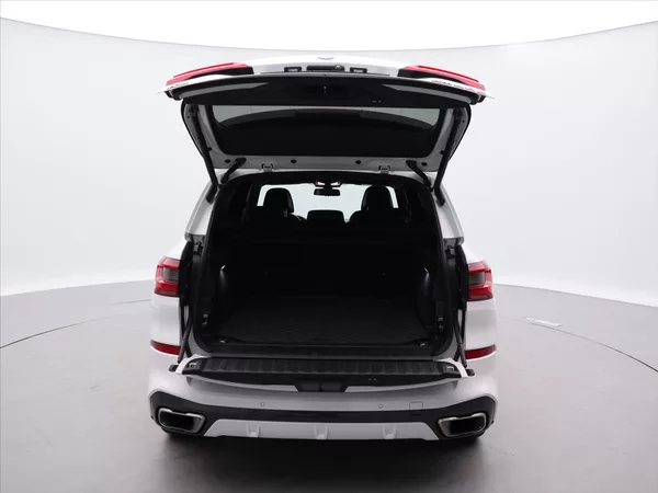 BMW X5 3,0 M50d 294kW CZ DPH FULL SER - foto 9
