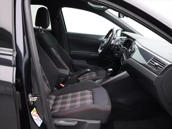 Volkswagen Polo 2,0 TSI GTI DSG Virtual Matrix - foto 12