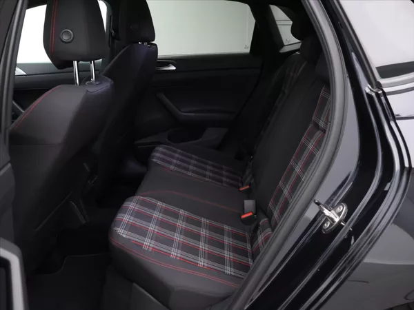 Volkswagen Polo 2,0 TSI GTI DSG Virtual Matrix - foto 14