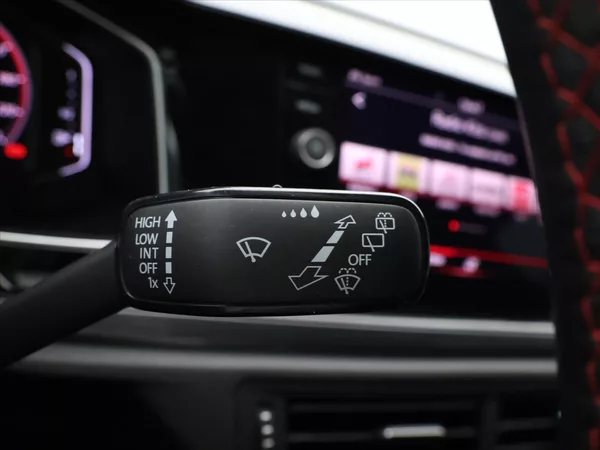 Volkswagen Polo 2,0 TSI GTI DSG Virtual Matrix - foto 19