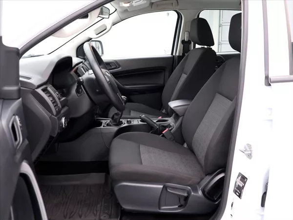 Ford Ranger 2,0 TDCI 4x4 Panther DPH Tažné - foto 11