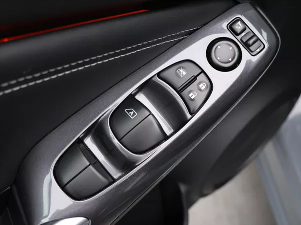 Nissan Juke 1,0 DIG-T Automat CZ Tekna DPH - foto 15