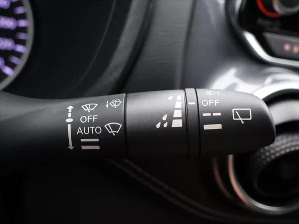 Nissan Juke 1,0 DIG-T Automat CZ Tekna DPH - foto 20