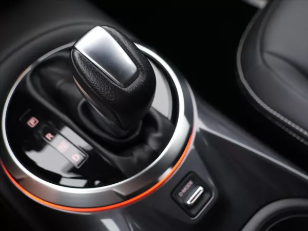 Nissan Juke 1,0 DIG-T Automat CZ Tekna DPH - foto 28
