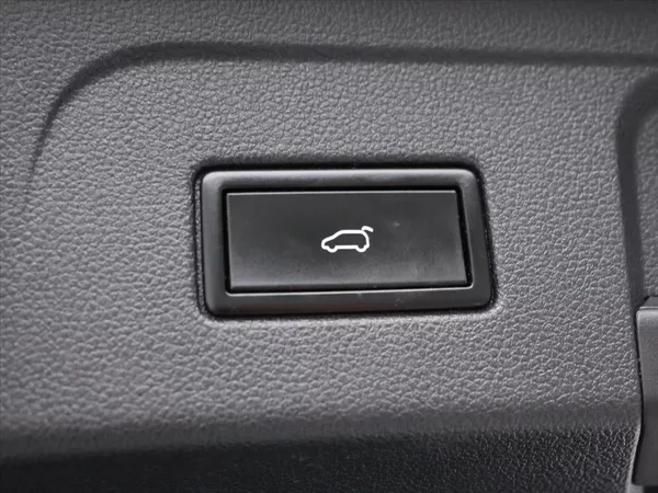 Volkswagen Touran 2,0 TDI 110kW Highline DSG DPH - foto 11